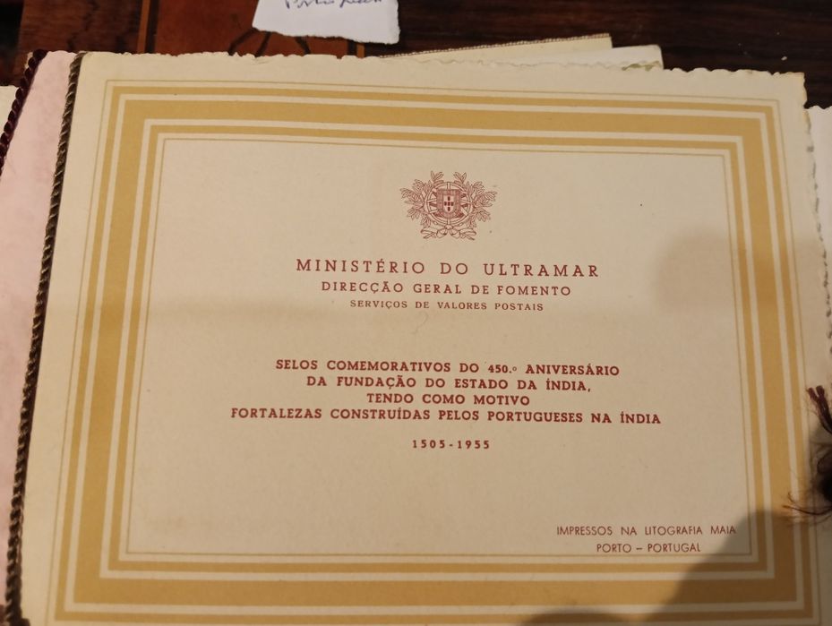 Colecção completa dos selos postais de todas as colónias portuguesas