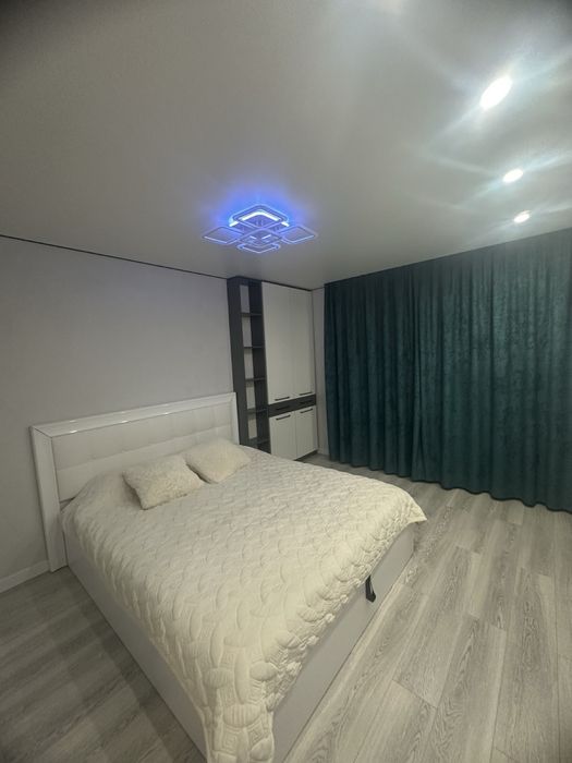 Подобова оренда 2к люксової квартири.