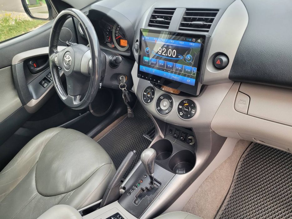 TOYOTA RAV 4 Avtomat 2.4 Long Avd