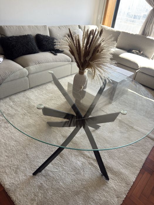 Mesa de jantar de vidro