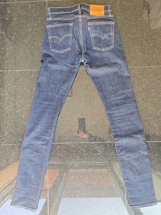 Calças Levi's novas