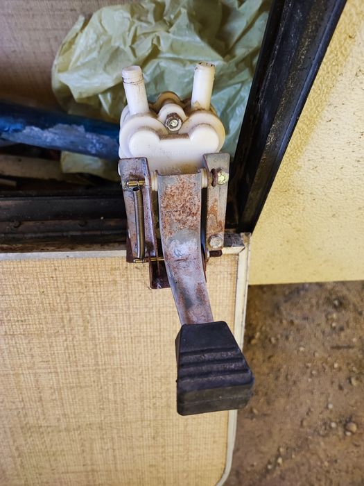 Bomba de água manual de pé