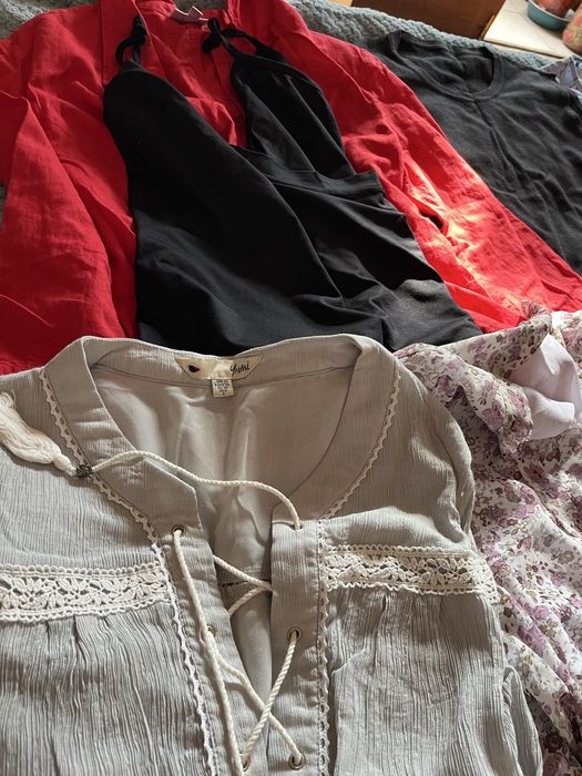 Продам недорого речі одним лотом розпродаж