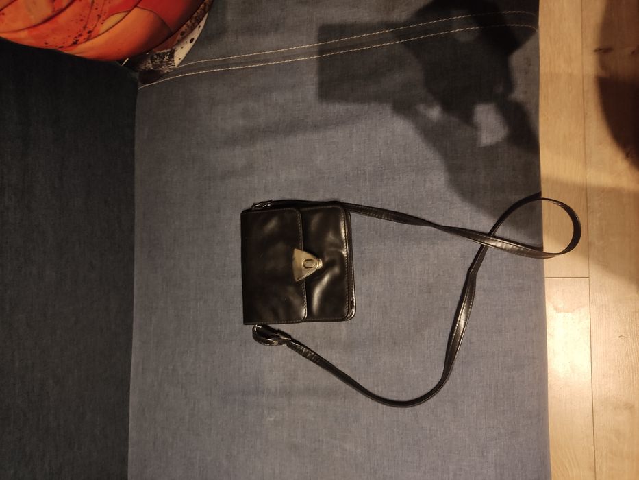 Czarna mała torebka