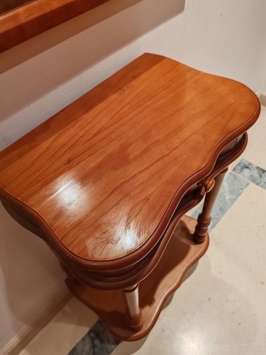 Mesa de telefone ou de apoio