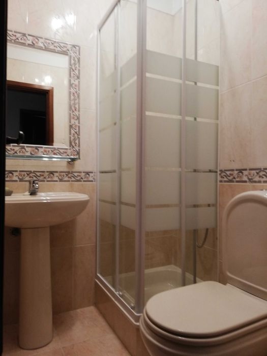 Alugo Quarto - Sarilhos Grandes