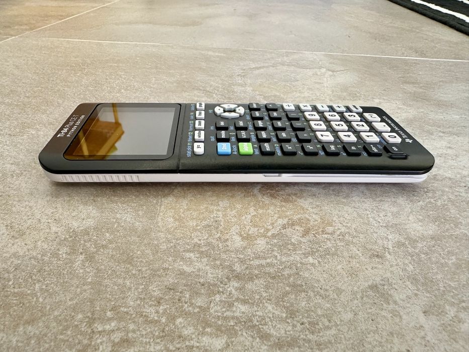 Calculadora Gráfica Texas Instruments TI-84 Plus CE-T (Python Edition)