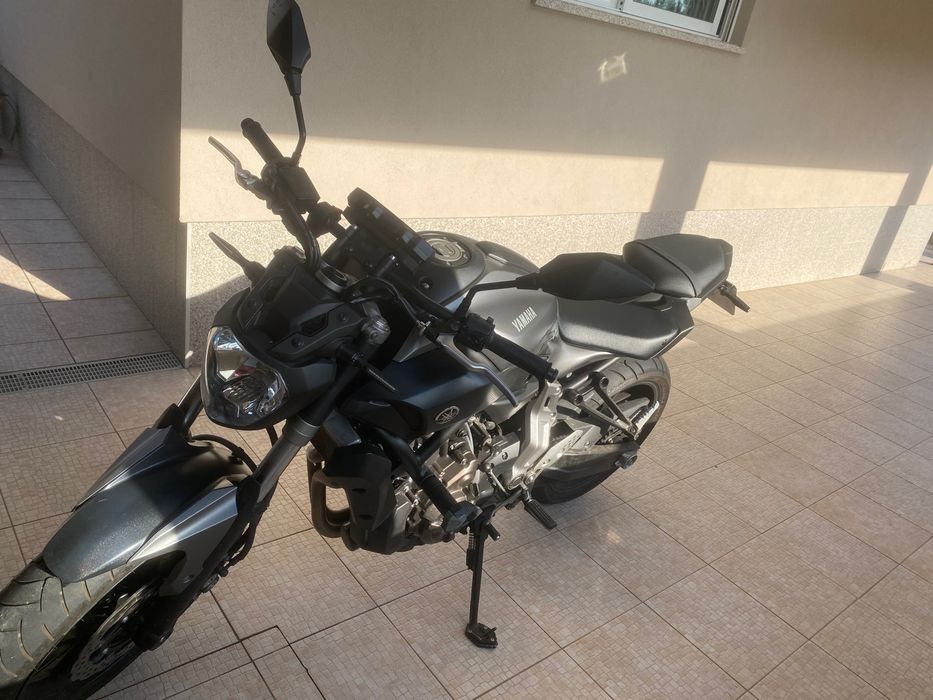 Vendo Yamaha MT07 como nova
