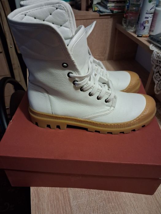 Ботінки Baldinini білі