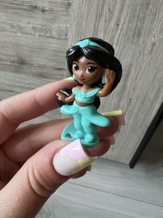 Kinder Niespodzianka Jajo figurka Dżasminy