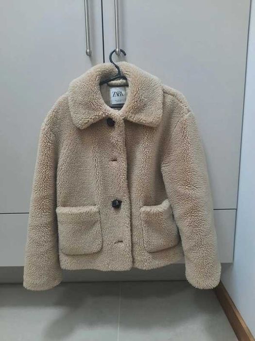 Sprzedam kożuszek z Zary ponieważ jest za duży na mnie