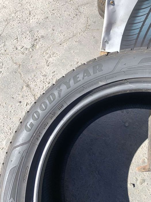Шини 275/50 R20 пара Goodyear 7,7мм зима