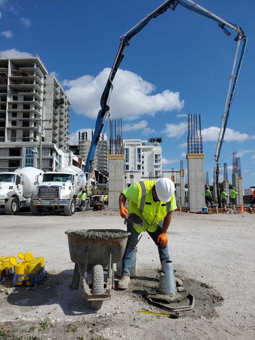 Послуги автобетононасоса до 40 м.