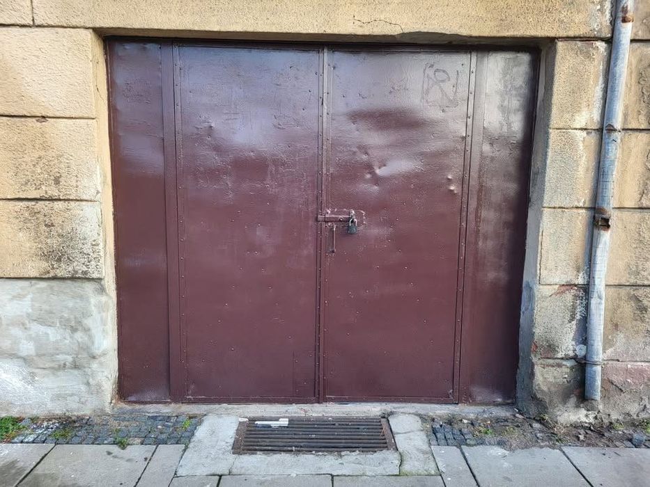 Garaż MAGAZYN - na wynajem