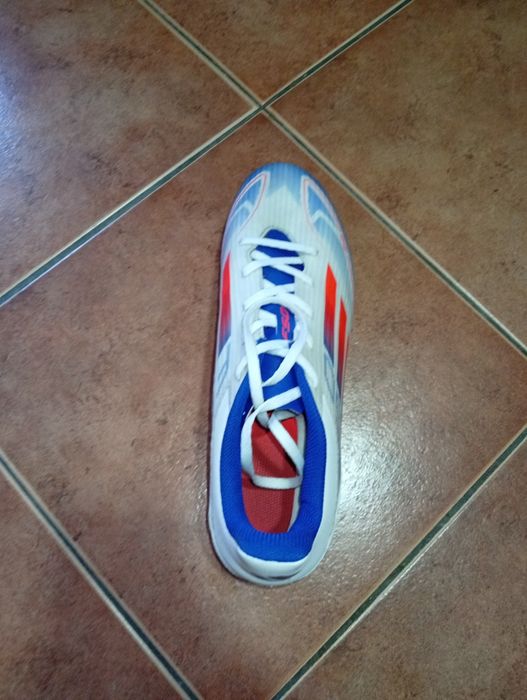 Adidas F50 chuteiras do futebol