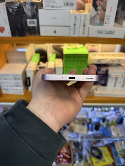 Продам Samsung A35 5G 6/128gb Awesome Lilac состояние нового