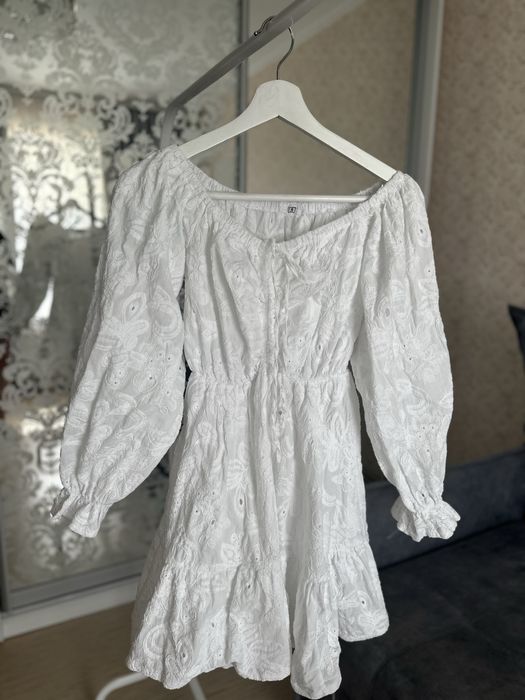 Неймовірна сукня