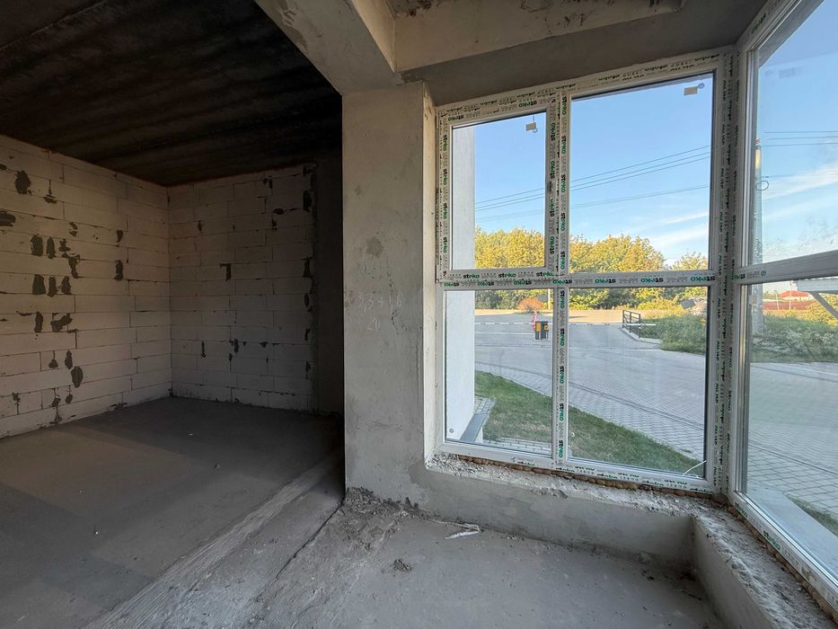 продам 2х кімнатну 67м2, 1 поверх, с. Зазим'я вул. Київська 10В , ЖК Desna Park Residence