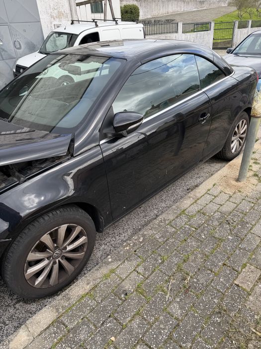 VW EOS Sinistrado