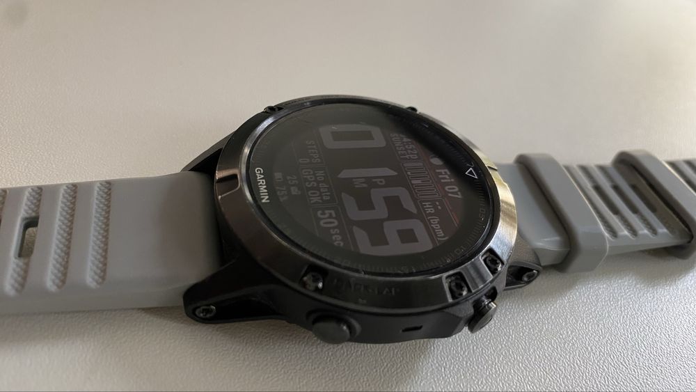 Garmin Fenix 5 Sapphire Crystal