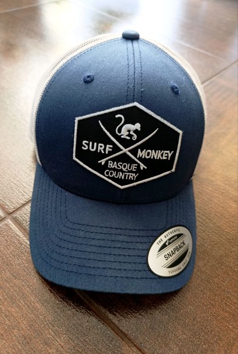 Czapka z daszkiem truckerka Surf Monkey nowa