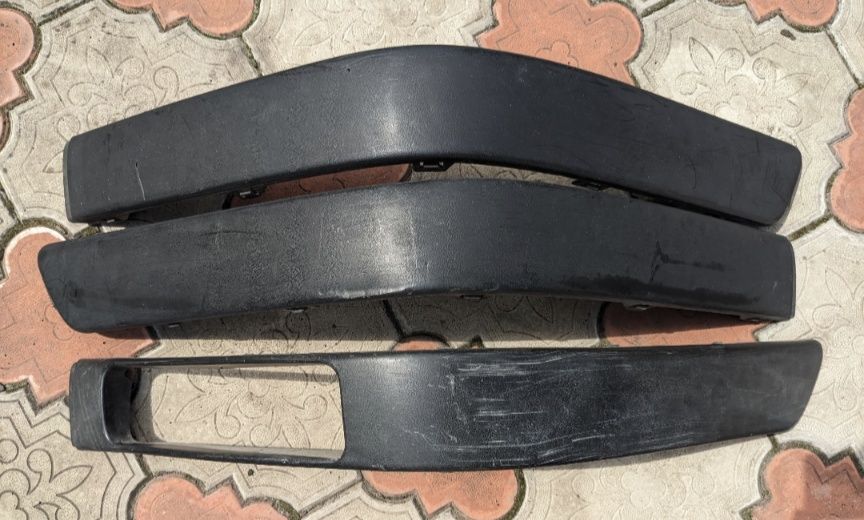 Продам молдінги до бампера Аудіо 80В4