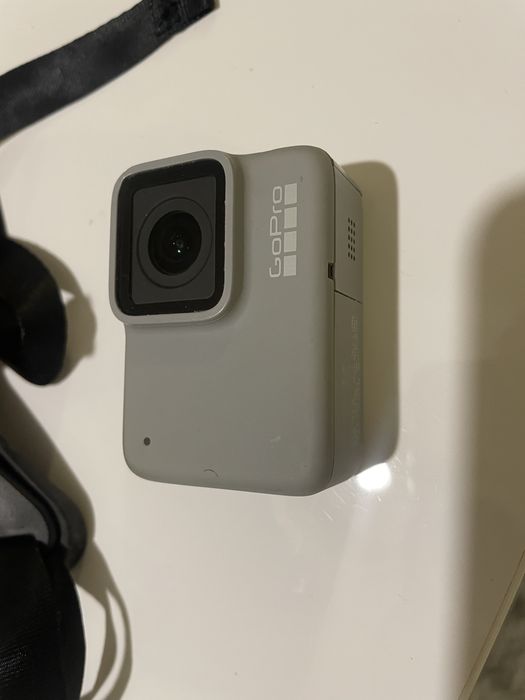 Go pro hero 7 white