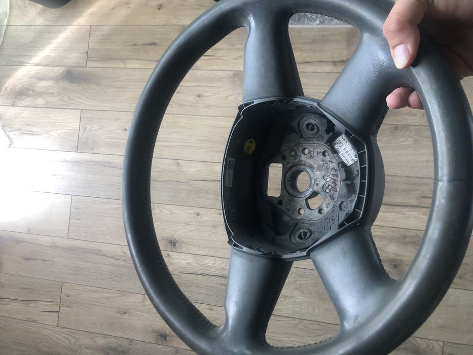 Kierownica Audi A4 B7 szara