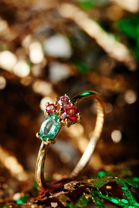 Pierścionek Szmaragd Szafiry