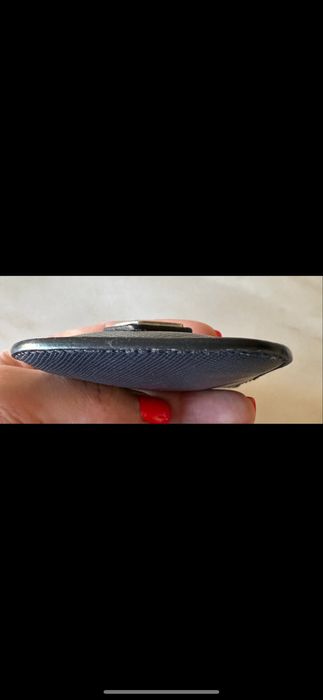 Bolsa em pele cinzenta da Prada