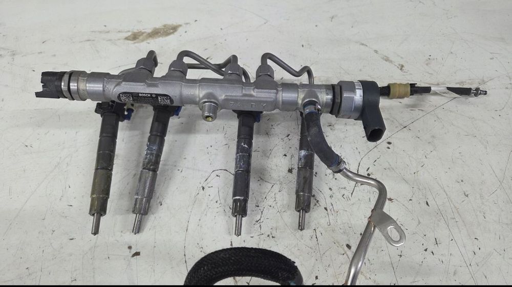 wtryski wtryskiwacze listwa 3.0 mercedes w167 w213 6540700501 6540700300