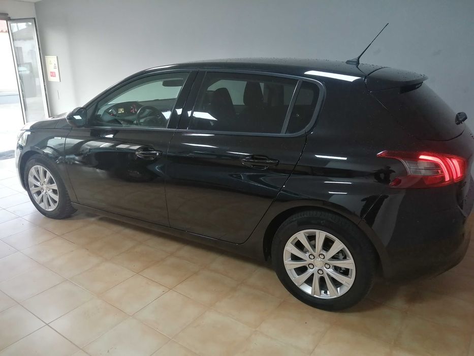 Peugeot - 308 1.5 BlueHDi Style