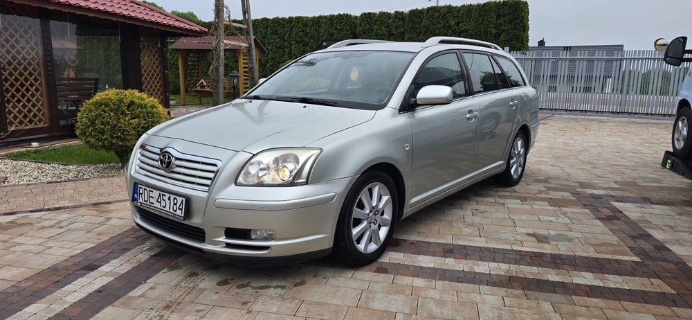Toyota Avensis 1.8 benzyna stan bardzo dobry