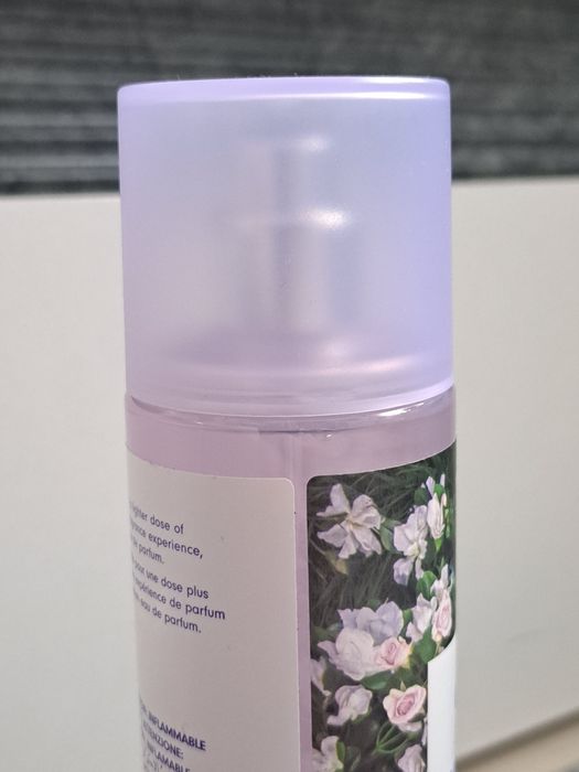 Ariana Grande God Is A Woman giaw mgiełka