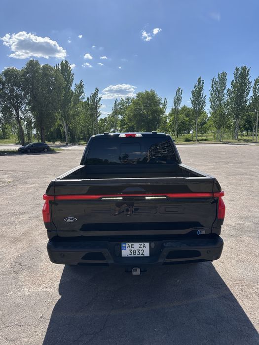 Продам Ford F-150 lighting