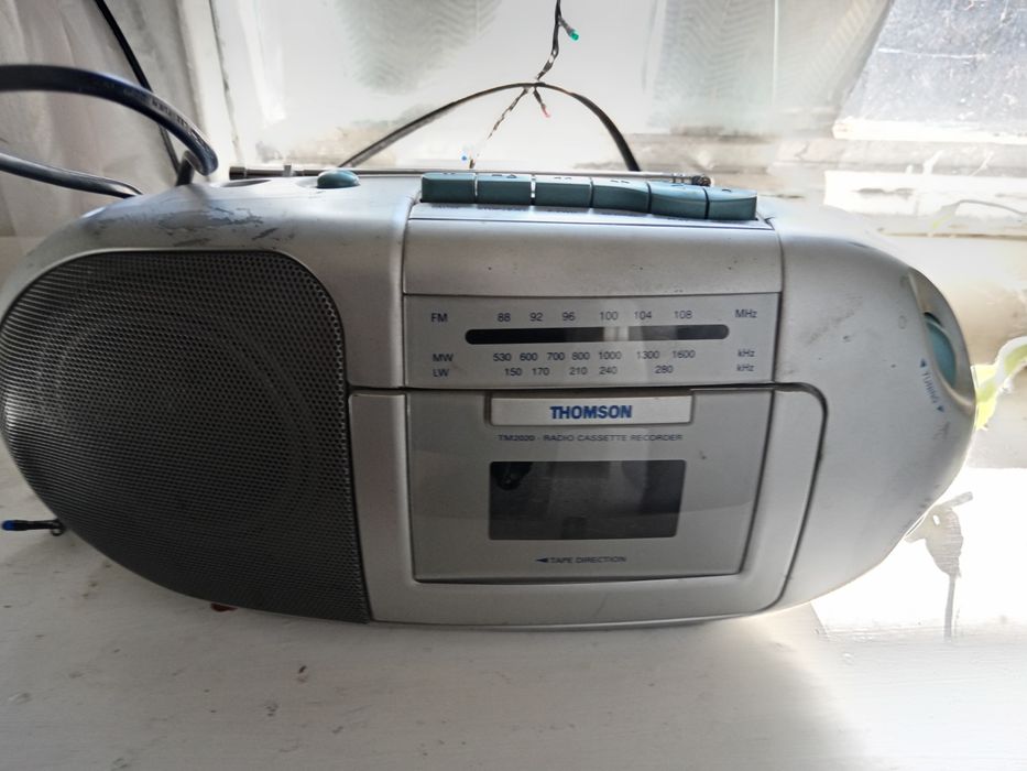 Продам магнитолу в рабочем состоянии 400 гривенз