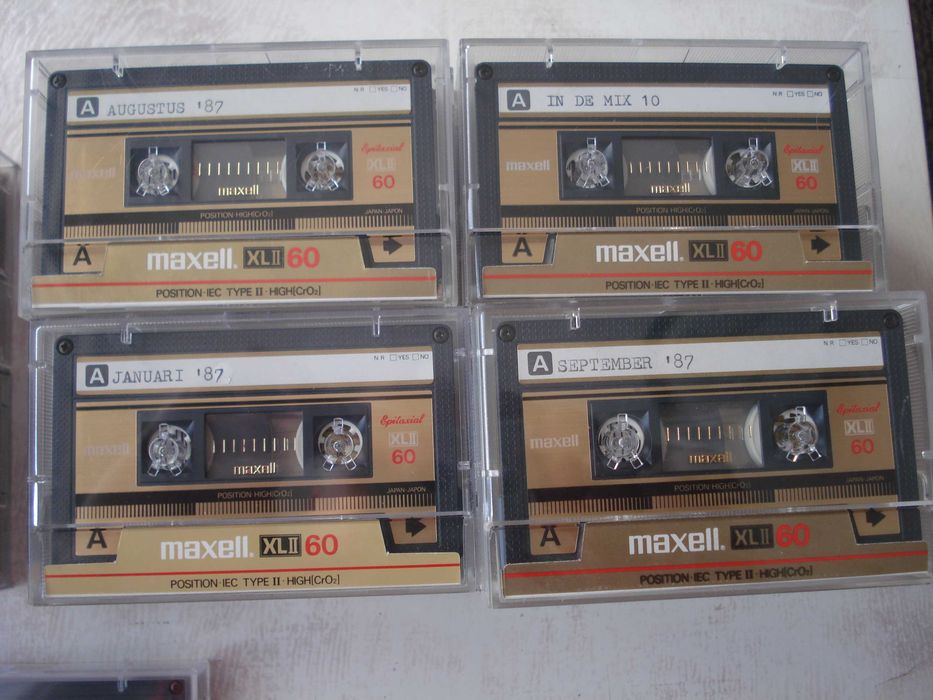 Колекція касет "Maxell" (золота серія, 30шт.)