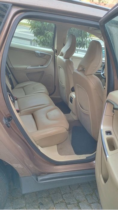 Volvo XC60 2010 D5