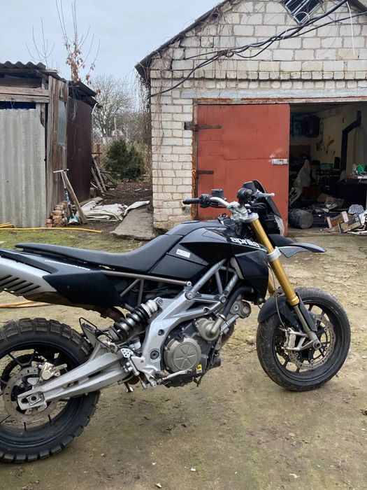 Aprilia Dorsoduro 750