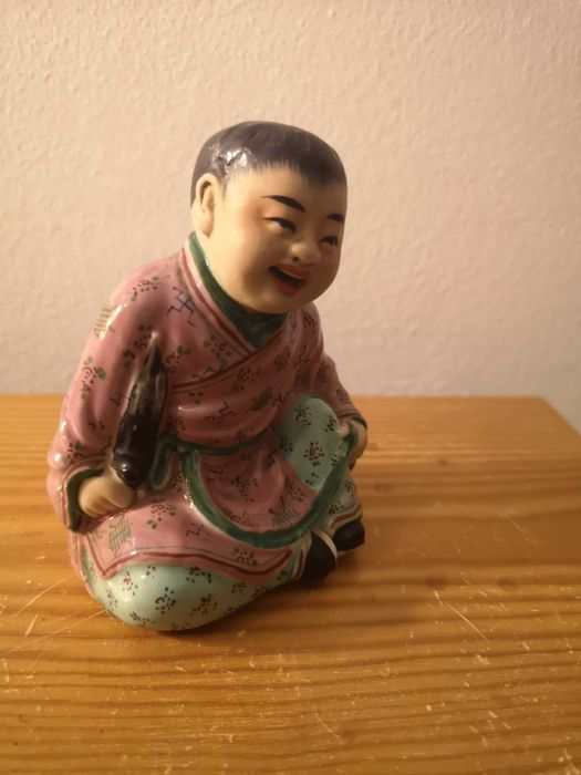 Figura chinês rosa em porcelana