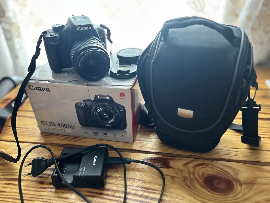 Фотоапарат Canon 4000D