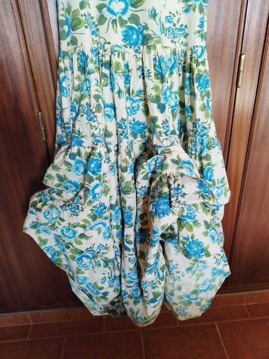 Vestido longo motivos florais
