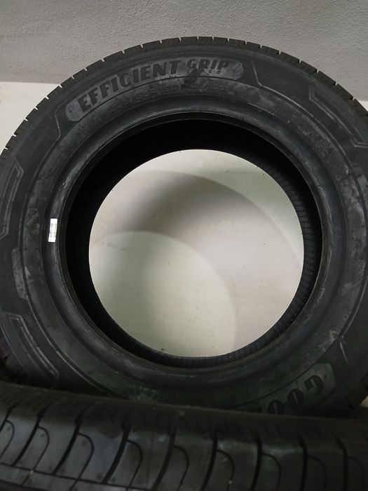 Pneus Novos 205/65R16 C Goodyear