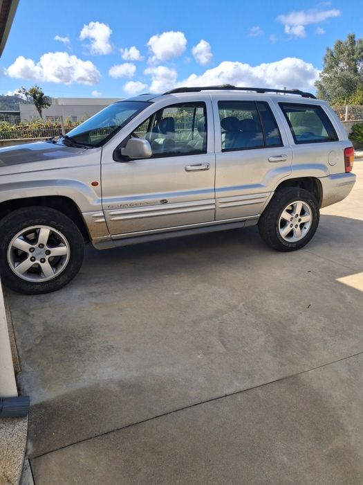 Carro 4x4 para desocupar
