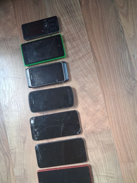 Telefony zestaw uszkodzone