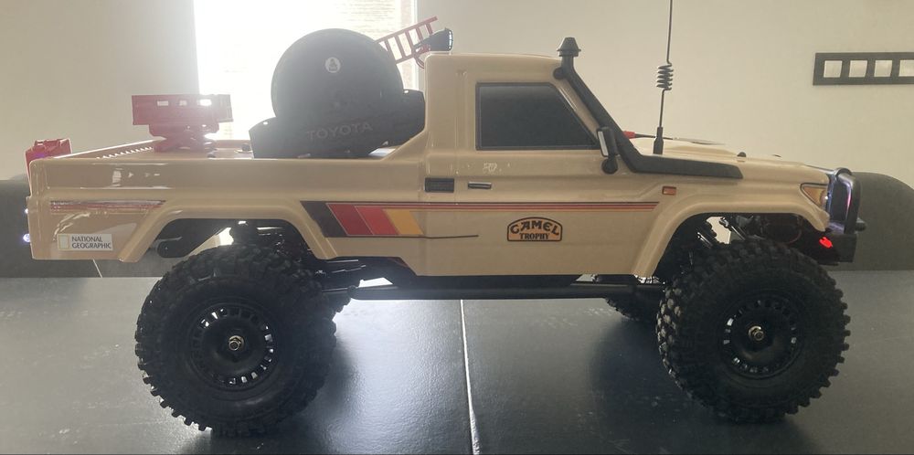 crawler 1/10 Absima NOVO com mts extras