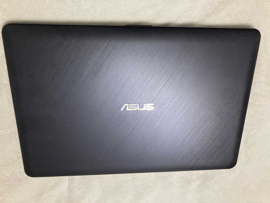 Laptop ASUS A543M