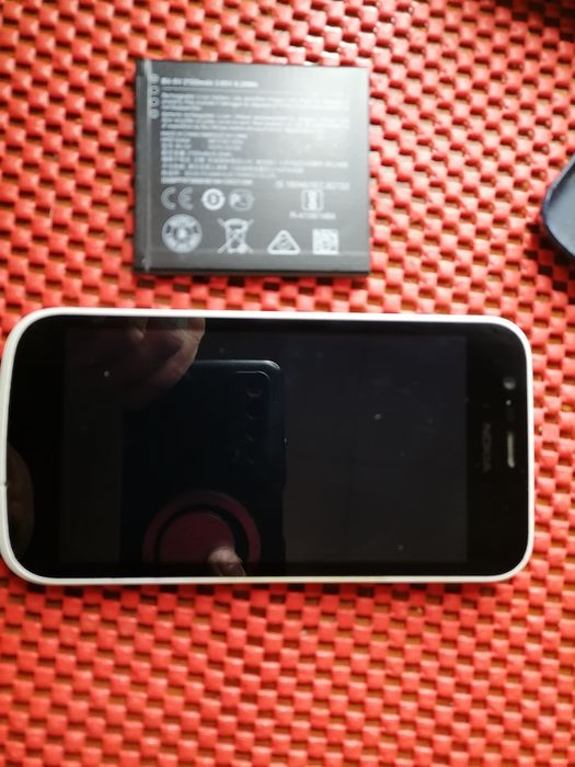 Смартфон  Nokia 1  хорошая батарея