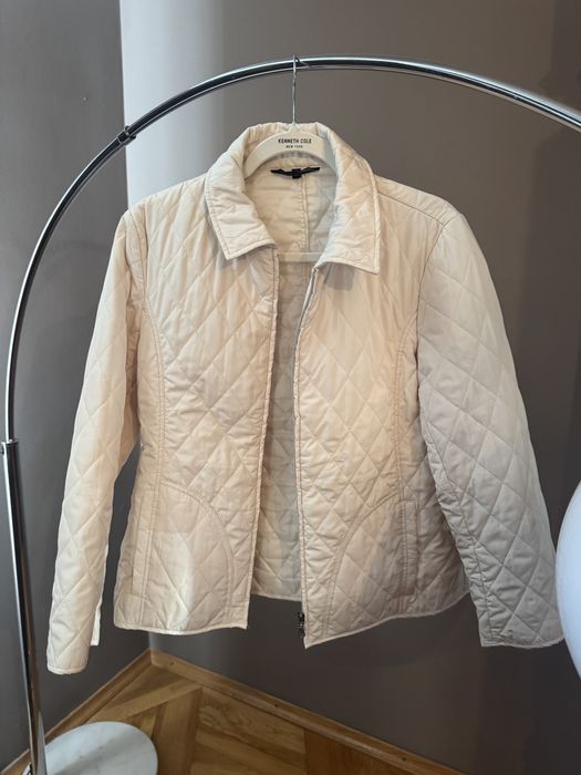 Куртка жіноча с-м бежева