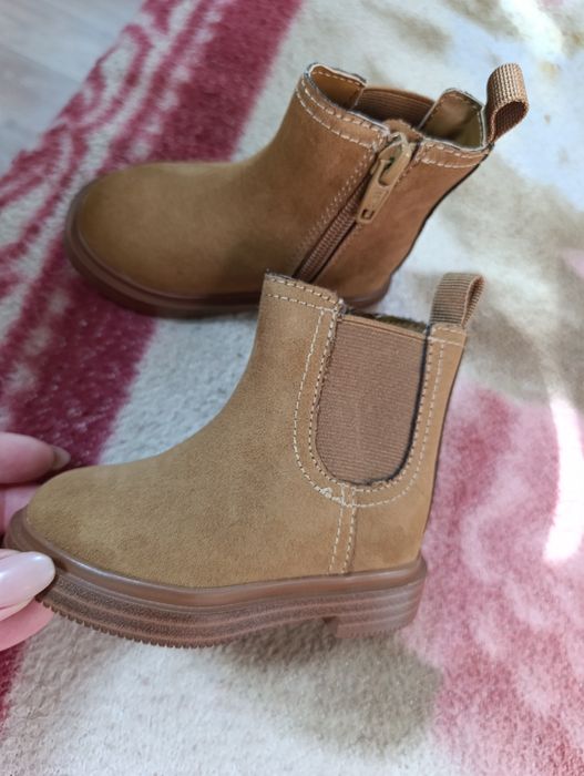 Новые ботинки на тоненьком флисе